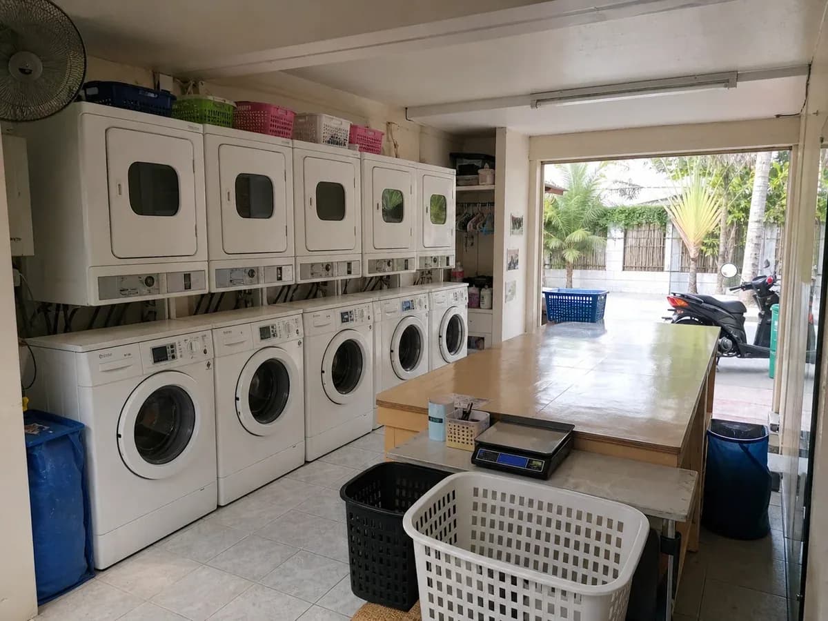 Turnkey Laundry Shop near Station 3 sample listing photo