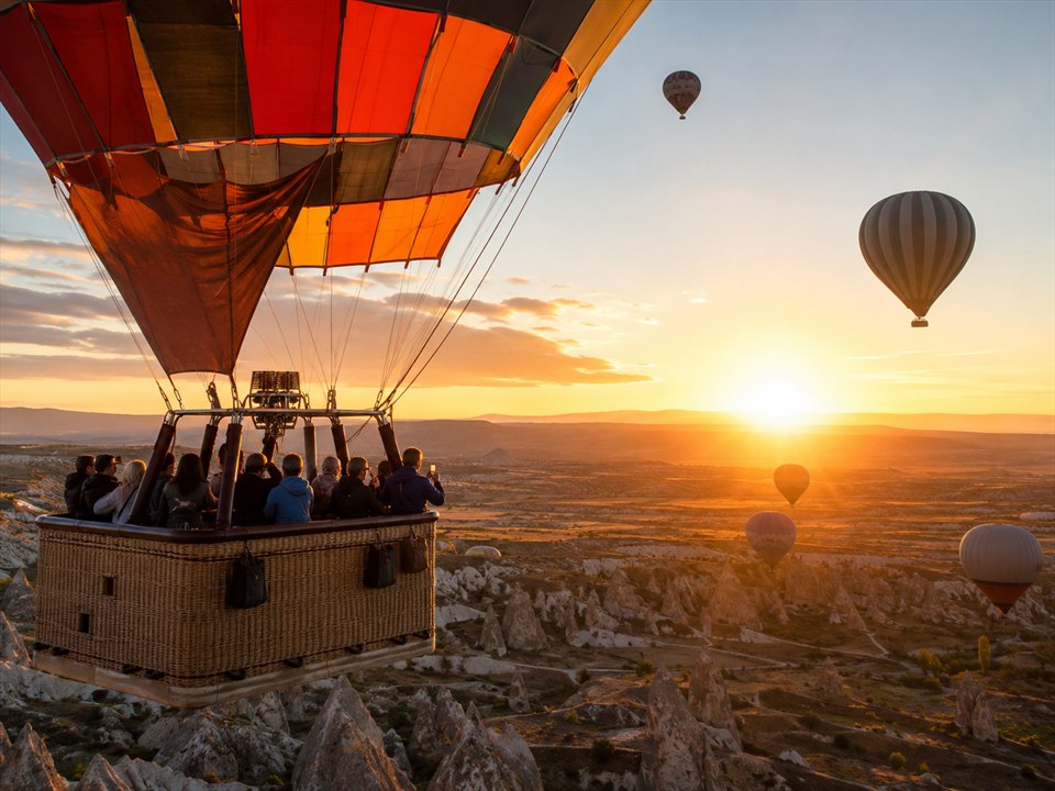SkyDawn Balloons