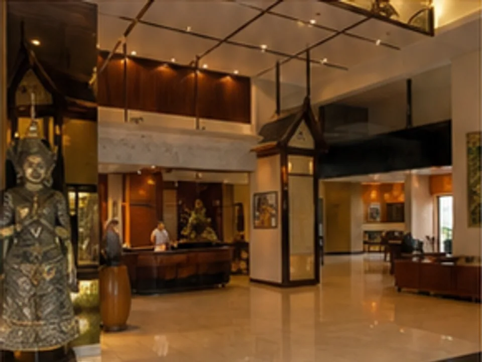 room selection, reception, breakfast, and check-in support