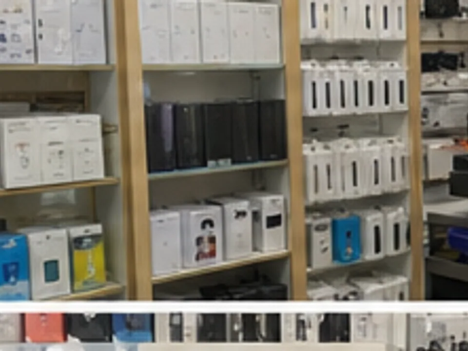 device diagnostics, repair workbench, accessories, and customer handover