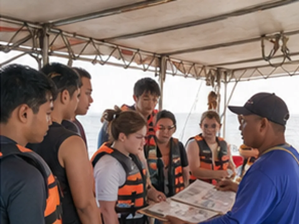 El Nido Lagoon Guides service details in El Nido
